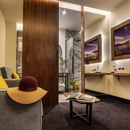 Do - Rua Flores Hotell 4*